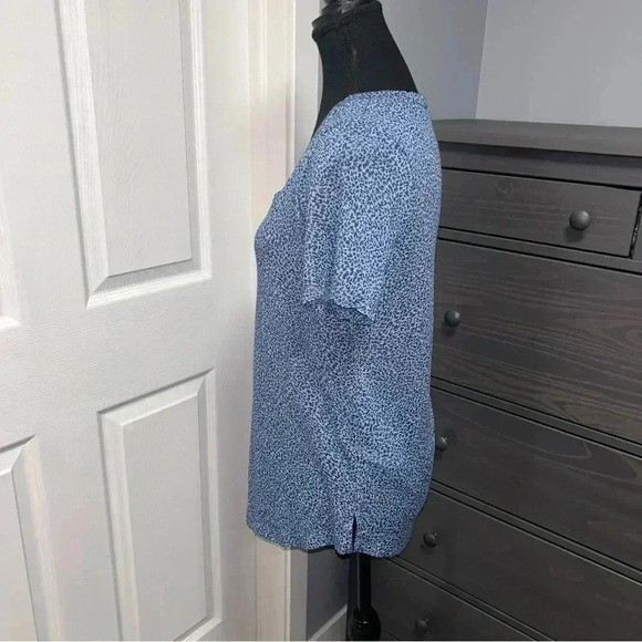 Athleta  Tee - Picture 2 of 7